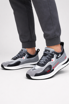 Kollaboration Sportschuhe (Limitierte Edition)